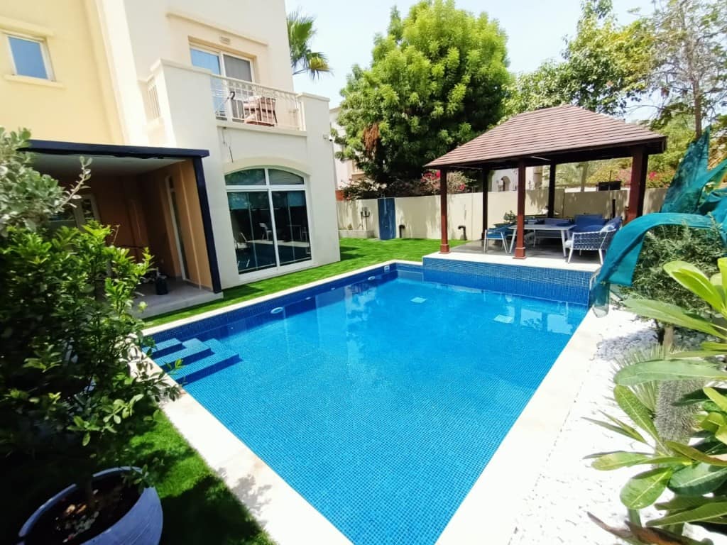 Modern Villa Pool & Garden — view 2