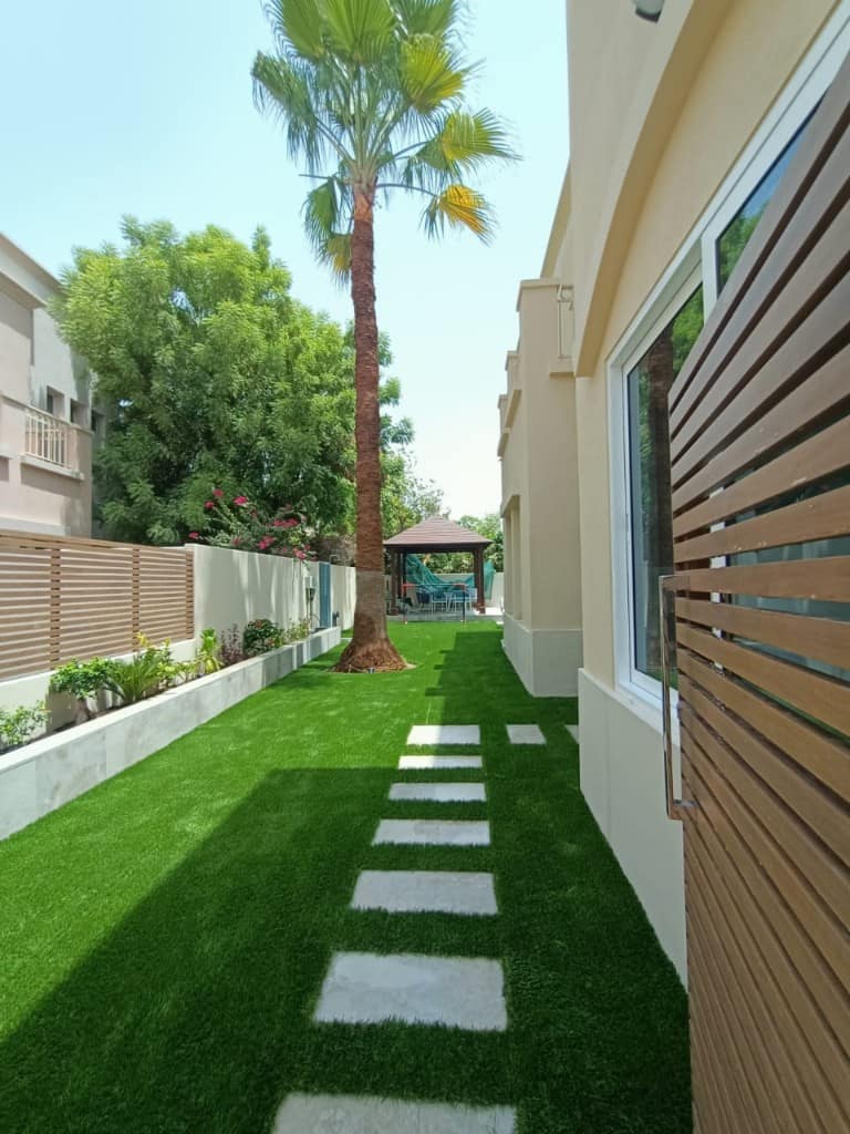 Modern Villa Pool & Garden — view 4